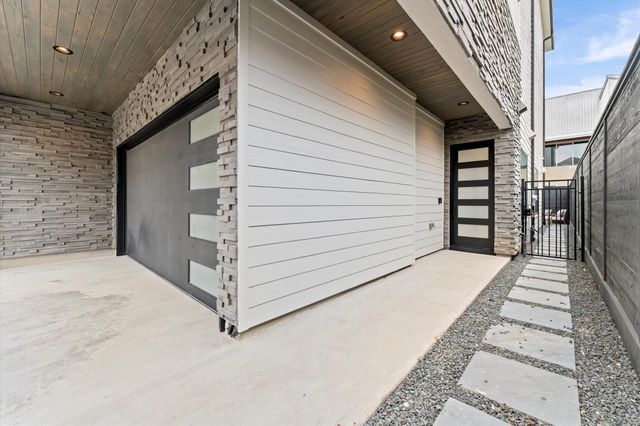 5306 Gibson St, Houston, TX 77007