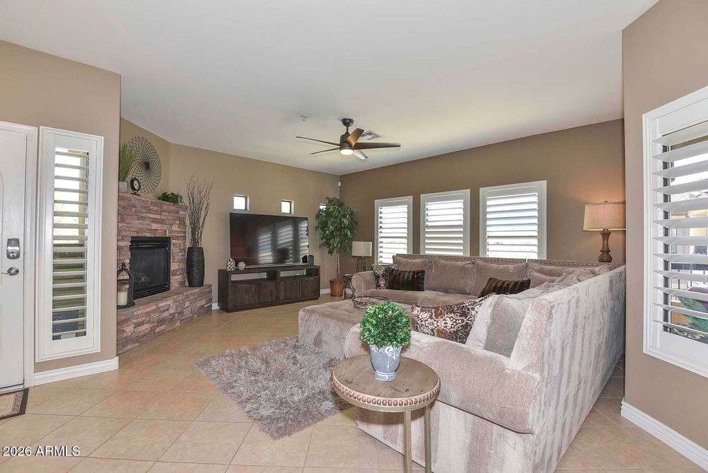 21320 N 56TH Street 2030, Phoenix, AZ 85054 — photo 4