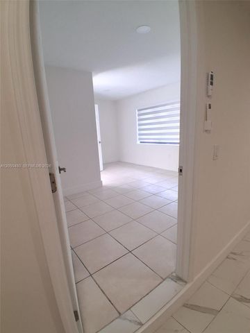 1231 SW 136th Place A, Miami, FL 33184