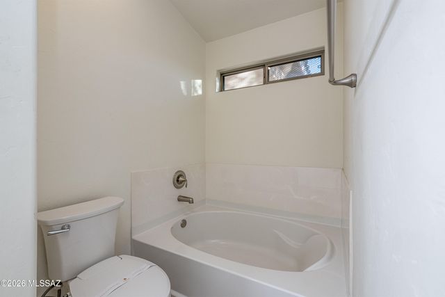 7720 E Big Meadow Drive, Tucson, AZ 85756