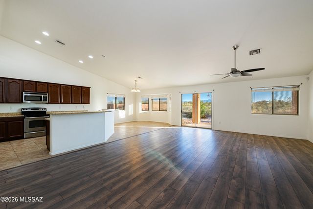 7720 E Big Meadow Drive, Tucson, AZ 85756