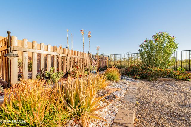 7720 E Big Meadow Drive, Tucson, AZ 85756