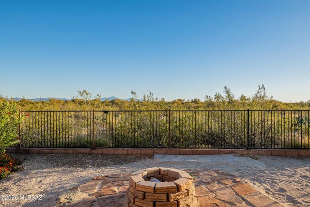 7720 E Big Meadow Drive, Tucson, AZ 85756