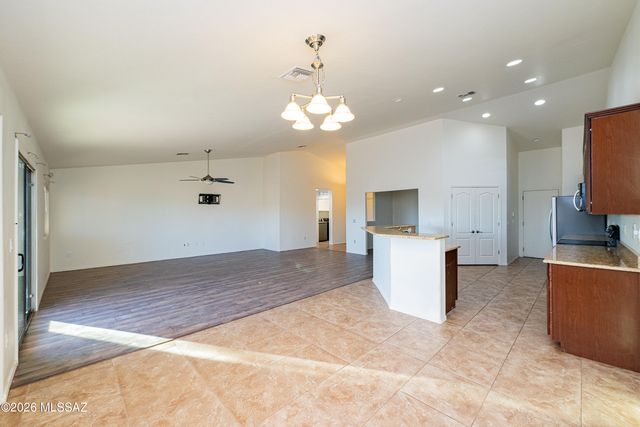 7720 E Big Meadow Drive, Tucson, AZ 85756