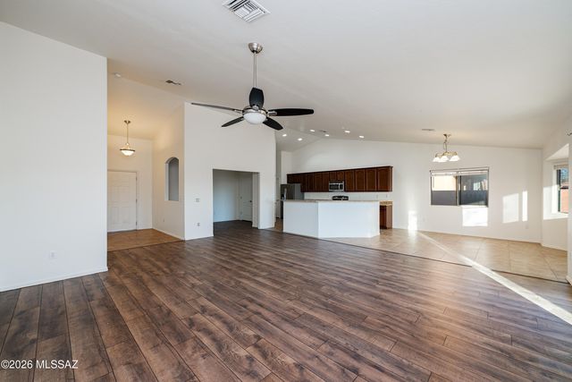 7720 E Big Meadow Drive, Tucson, AZ 85756