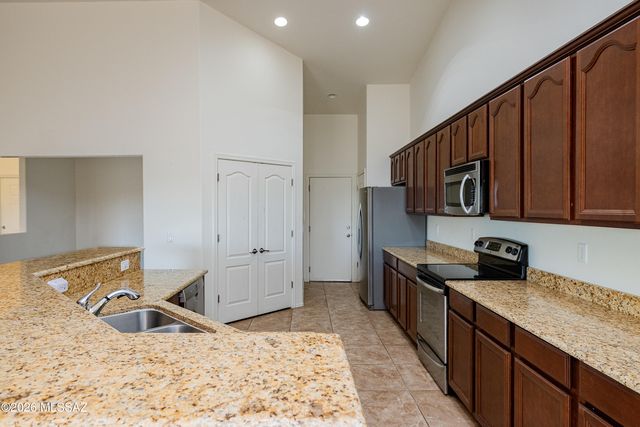 7720 E Big Meadow Drive, Tucson, AZ 85756