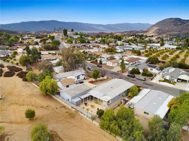 33828 Plowshare Road, Wildomar, CA 92595