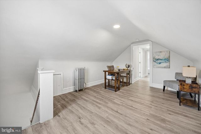 61 S MAPLE AVE, Maple Shade, NJ 08052