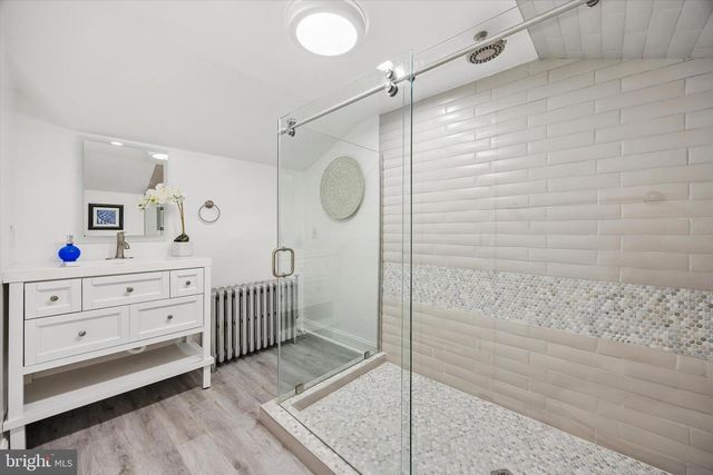 61 S MAPLE AVE, Maple Shade, NJ 08052