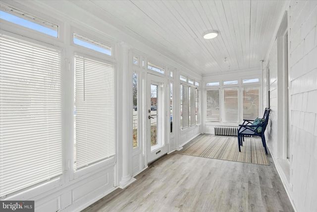 61 S MAPLE AVE, Maple Shade, NJ 08052