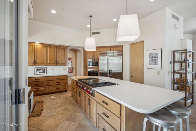 7466 E High Point Drive, Scottsdale, AZ 85266