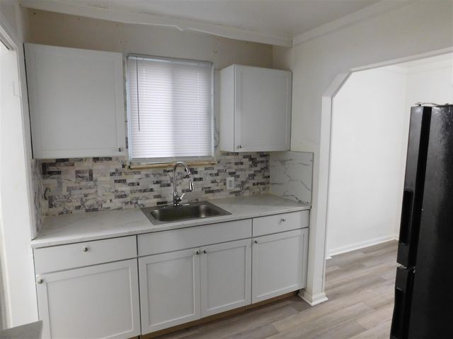 6490 Stahelin Avenue, Detroit, MI 48228
