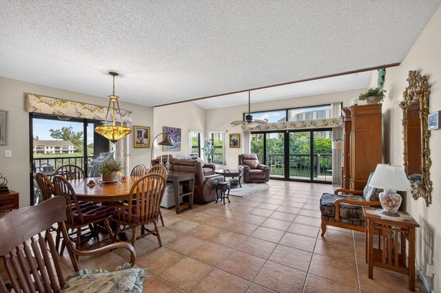 2102 Fairway Drive S, Jupiter, FL 33477