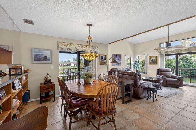 2102 Fairway Drive S, Jupiter, FL 33477