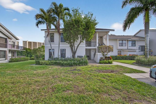 2102 Fairway Drive S, Jupiter, FL 33477