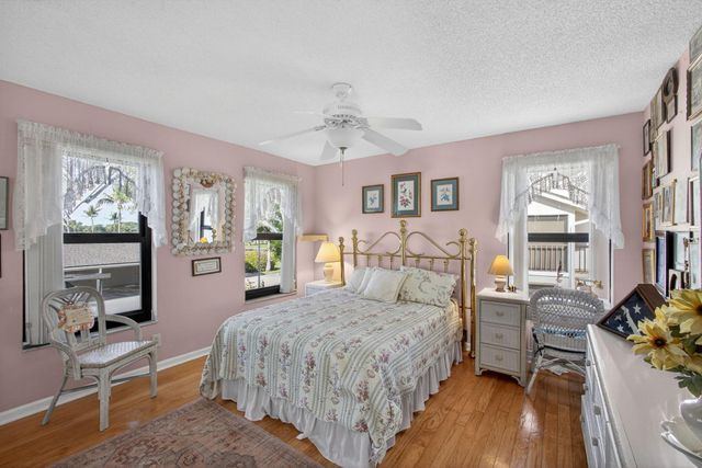 2102 Fairway Drive S, Jupiter, FL 33477