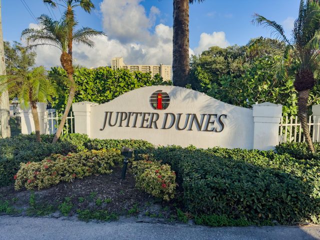 2102 Fairway Drive S, Jupiter, FL 33477