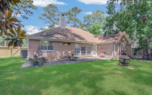 15702 W Astern Drive, Crosby, TX 77532