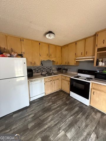 124 Village Way NW, Milledgeville, GA 31061