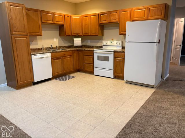 2801 Newbury Court, Zionsville, IN 46077