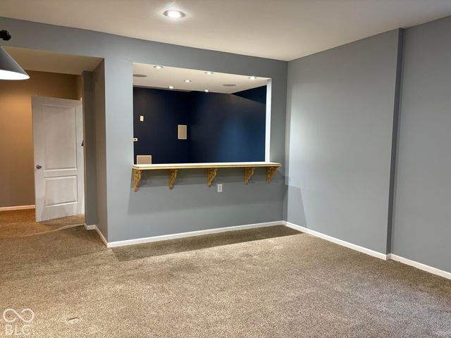 2801 Newbury Court, Zionsville, IN 46077