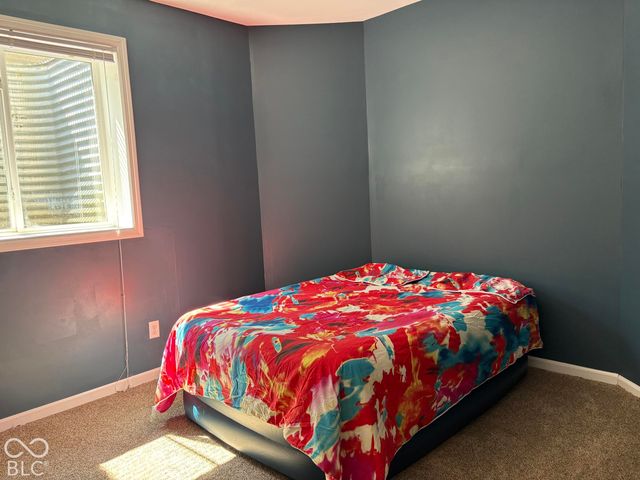 2801 Newbury Court, Zionsville, IN 46077