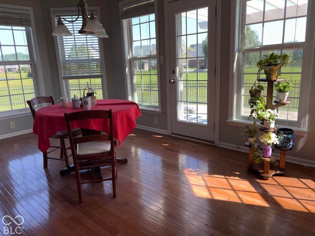 2801 Newbury Court, Zionsville, IN 46077