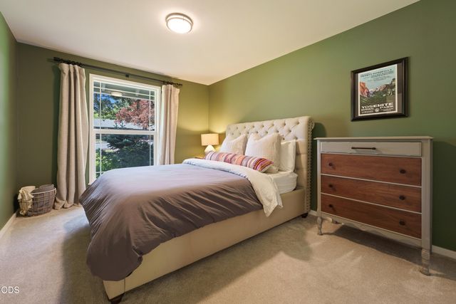 1212 NE Revere Avenue, Bend, OR 97701