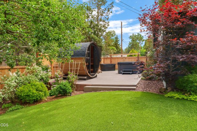 1212 NE Revere Avenue, Bend, OR 97701