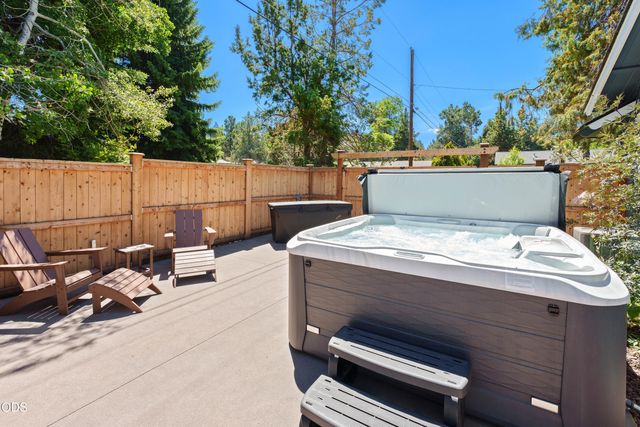 1212 NE Revere Avenue, Bend, OR 97701