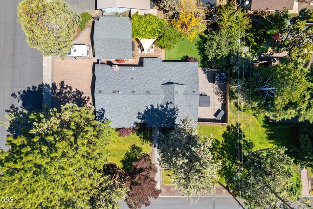 1212 NE Revere Avenue, Bend, OR 97701