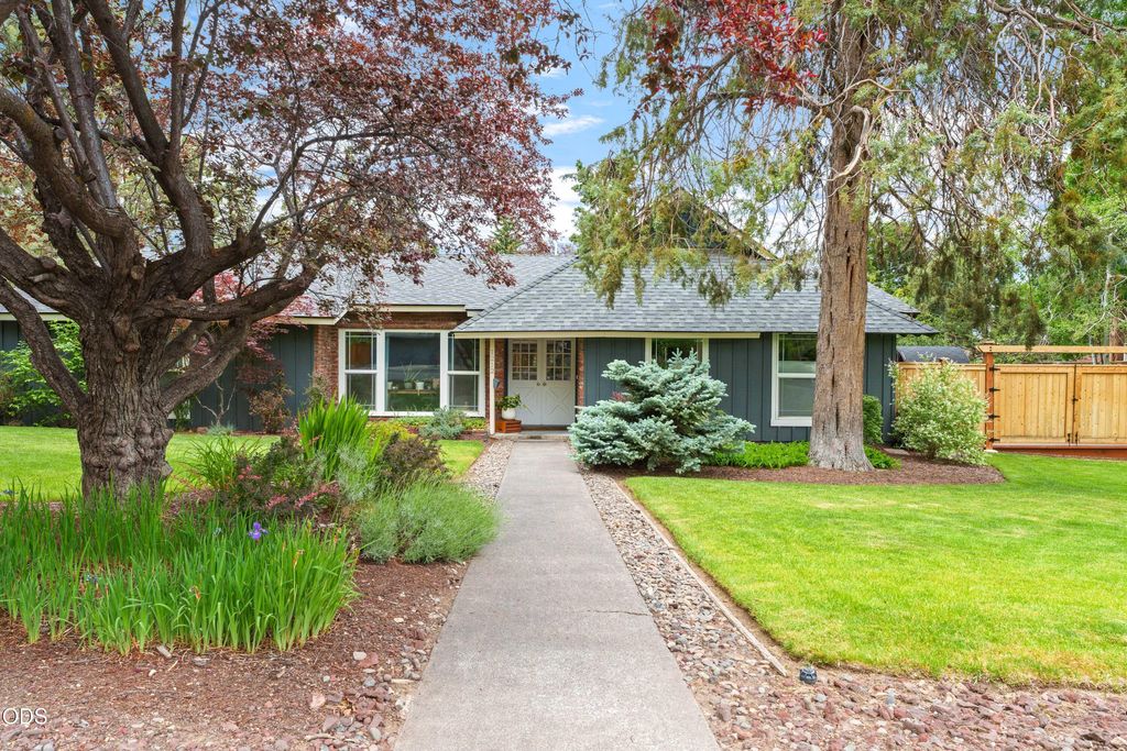 1212 NE Revere Avenue, Bend, OR 97701