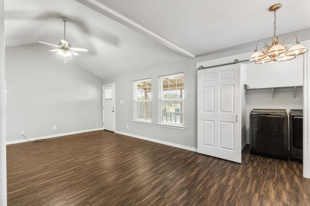 1512 N Anglin Street, Cleburne, TX 76031