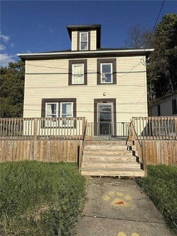 907 Harmony Ave, New Brighton, PA 15066