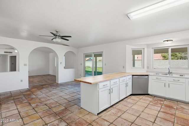 7016 E MENLO Street, Mesa, AZ 85207