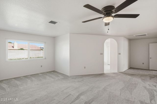 7016 E MENLO Street, Mesa, AZ 85207