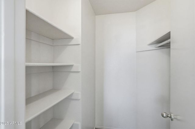 7016 E MENLO Street, Mesa, AZ 85207