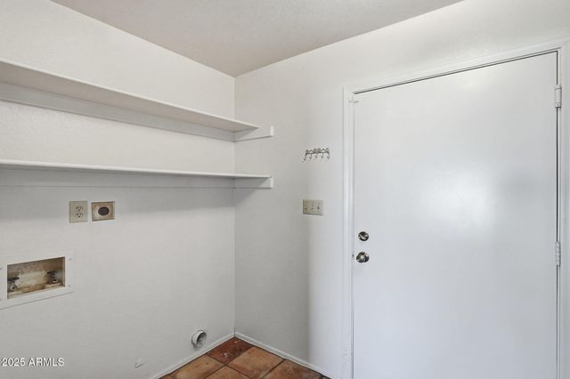 7016 E MENLO Street, Mesa, AZ 85207