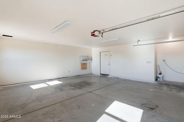 7016 E MENLO Street, Mesa, AZ 85207