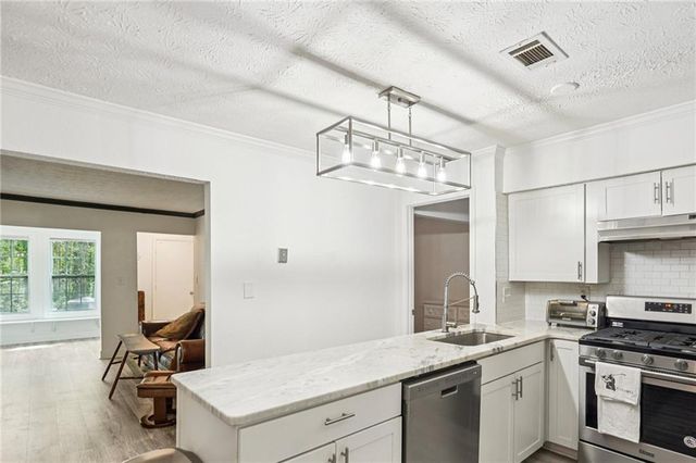 2071 Brian Way, Decatur, GA 30033