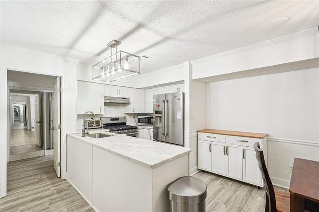 2071 Brian Way, Decatur, GA 30033