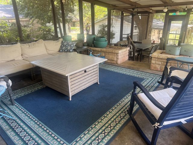 804 N Elm Street, Comanche, TX 76442