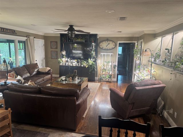 804 N Elm Street, Comanche, TX 76442