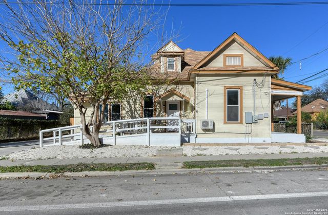 224 E Rische, San Antonio, TX 78204