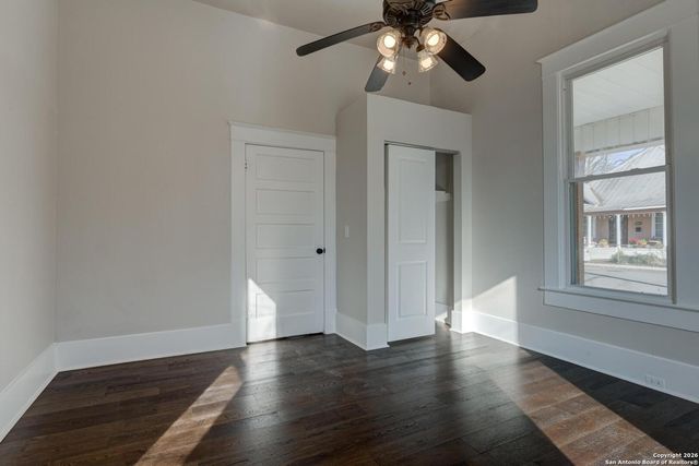 224 E Rische, San Antonio, TX 78204