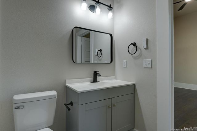 224 E Rische, San Antonio, TX 78204