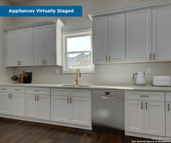 224 E Rische, San Antonio, TX 78204