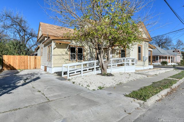 224 E Rische, San Antonio, TX 78204