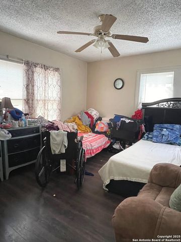 1934 Ridgewood, San Antonio, TX 78201