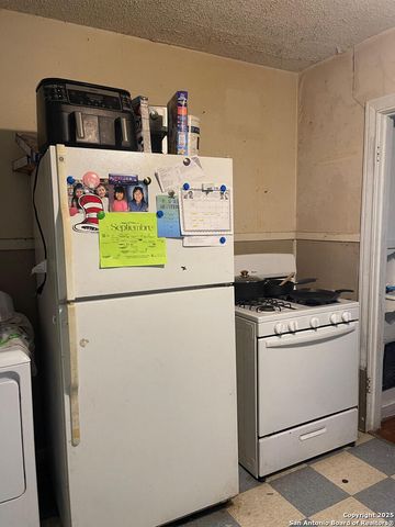 1934 Ridgewood, San Antonio, TX 78201